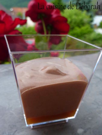 Trilogie de verrines: Mousse citron / Mousse chocolat / Tiramisu abricots Cuisine de Deborah Trilogie de verrines: Mousse citron / Mousse chocolat / Tiramisu abricots Cuisine de Deborah