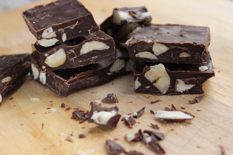 Carrés au chocolat fondants croquants - Cuisine de Déborah Carrés au chocolat fondants croquants  Cuisine de deborah