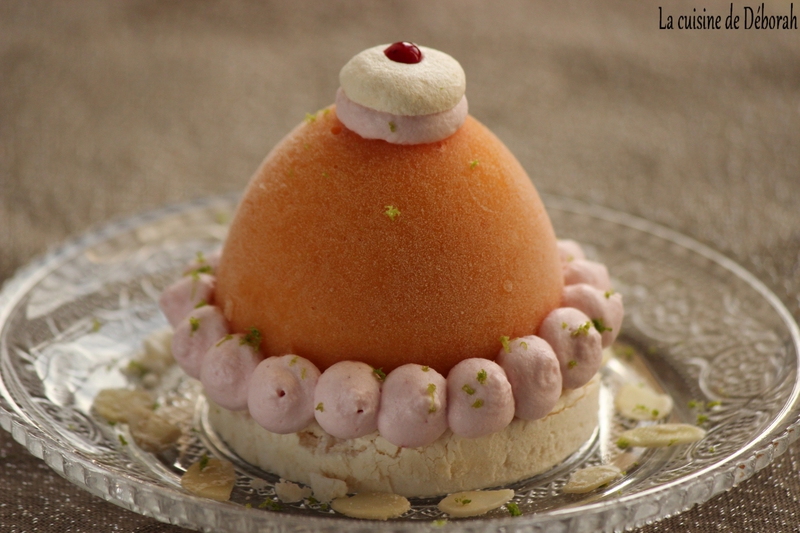 Vacherin revisité, melon-abricot-miel, meringue à l'amande et Chantilly framboise . Cuisine de Deborah Vacherin revisité, melon-abricot-miel, meringue à l'amande et Chantilly framboise . Cuisine de Deborah
