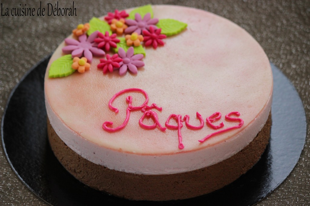 Entremets fraise-chocolat pour Pâques! Cuisine de Deborah Entremets fraise-chocolat pour Pâques! Cuisine de Deborah