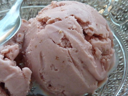 Glace à la fraise - Cuisine de Deborah Glace à la fraise - Cuisine de Deborah
