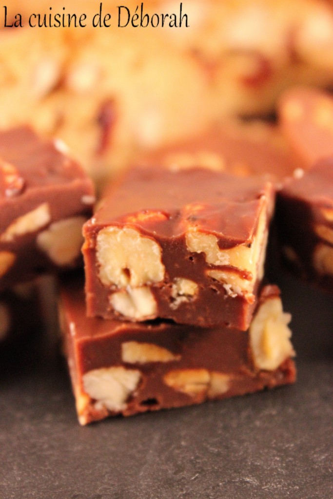 Fudge chocolat au lait et fruits secs Cuisine de Deborah Fudge chocolat au lait et fruits secs Cuisine de Deborah