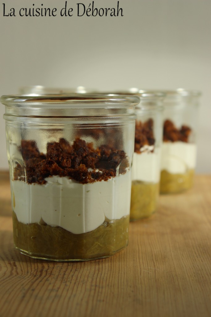 Verrines rhubarbe vanille et crumble Cuisine de deborah